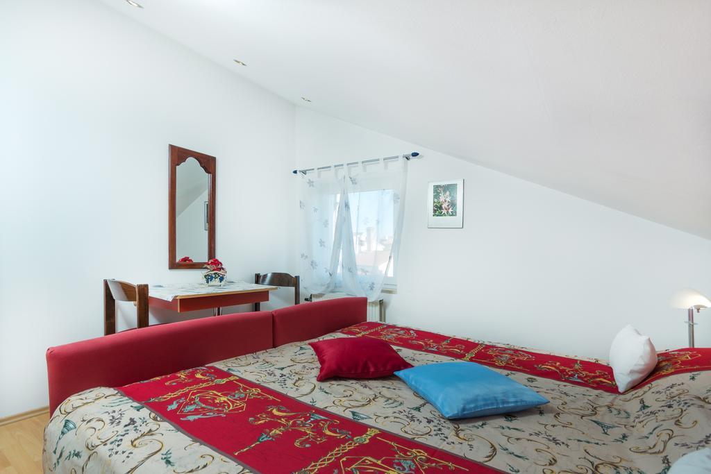 Apartments Villa-Passat โปเรช ภายนอก รูปภาพ